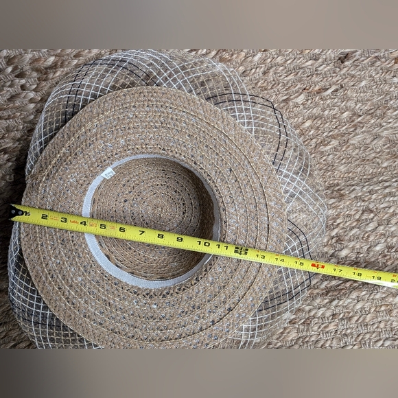 Kentucky Derby Hat, Church Hat Tan Black And White. Fancy Hat, lightweight NWOT - Picture 7 of 8